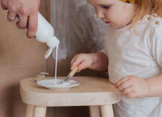 Tumling får maling til at male med